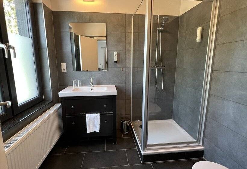 اتاق راحتی, Hôtel Restaurant Lamy