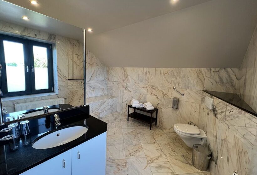 سوییت, Hôtel Restaurant Lamy