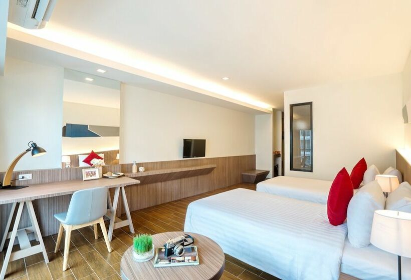 اتاق لوکس با چشم‌انداز شهر, J Inspired Hotel Pattaya