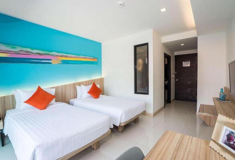 اتاق لوکس با چشم‌انداز شهر, J Inspired Hotel Pattaya