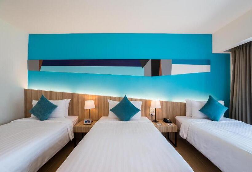 اتاق لوکس سه تخته, J Inspired Hotel Pattaya