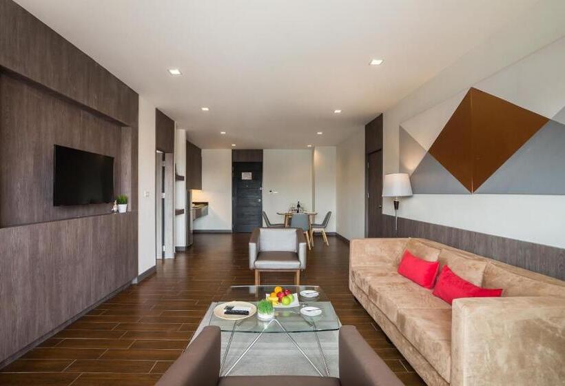 سوئیت پرزیدنت, J Inspired Hotel Pattaya