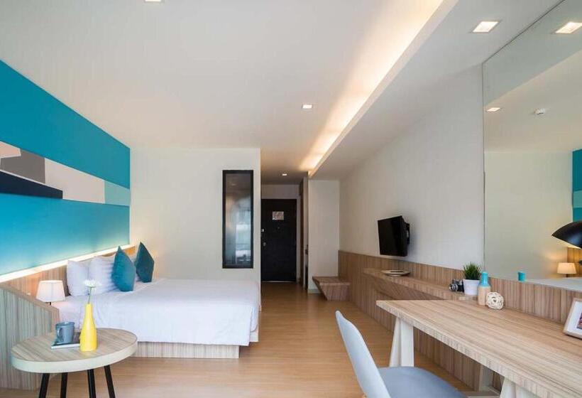 اتاق لوکس با چشم‌انداز شهر, J Inspired Hotel Pattaya