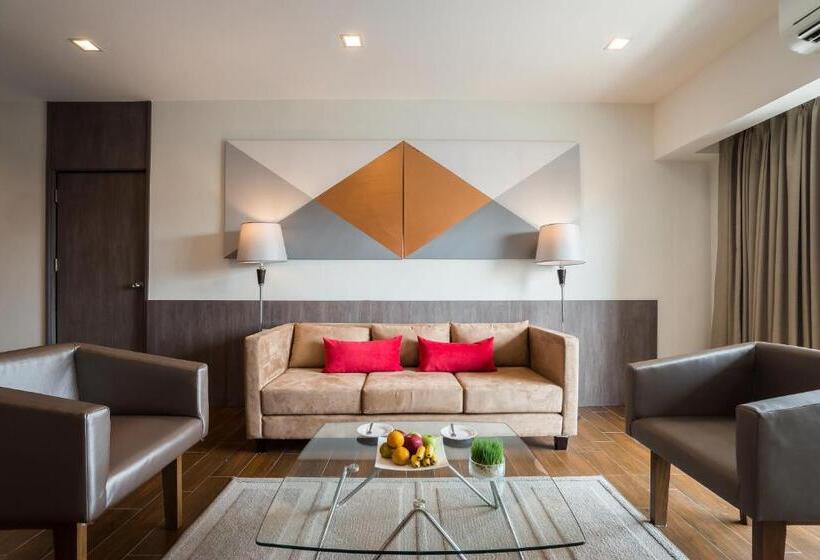 سوییت جونیور, J Inspired Hotel Pattaya