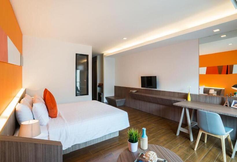 اتاق لوکس با چشم‌انداز شهر, J Inspired Hotel Pattaya