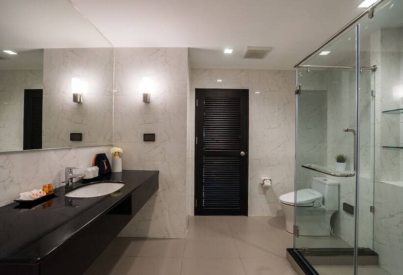 سوییت جونیور, J Inspired Hotel Pattaya