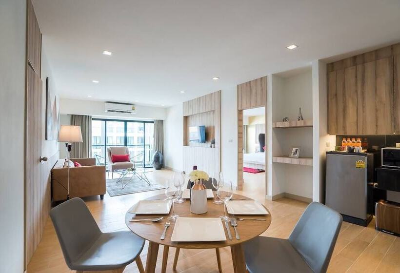 سوییت جونیور, J Inspired Hotel Pattaya
