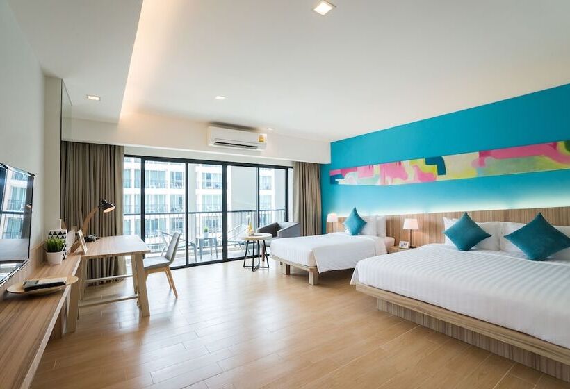 اتاق لوکس سه تخته, J Inspired Hotel Pattaya
