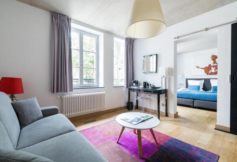 سوئیت کلاسیک, La Pipistrelle