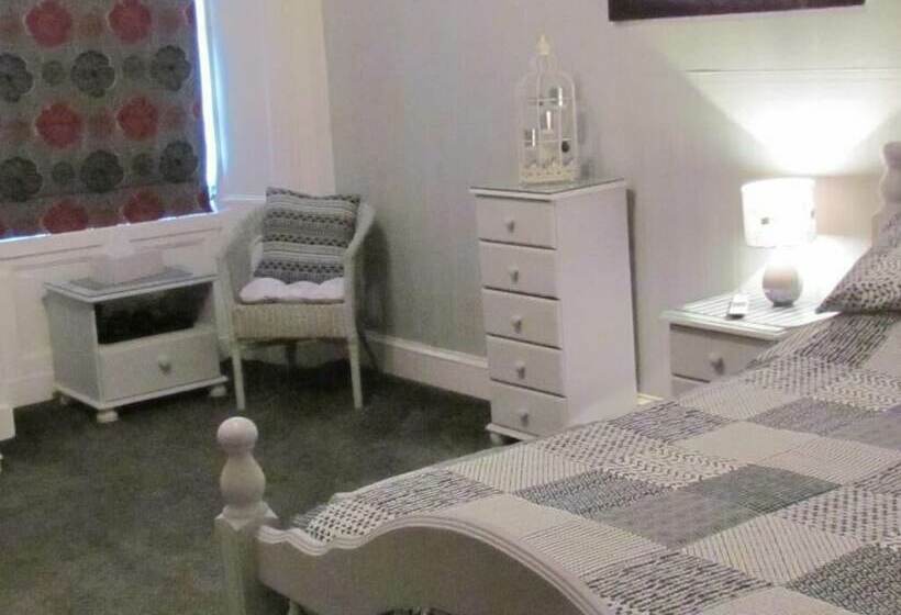 חדר סטנדרט, Macbeth Arms