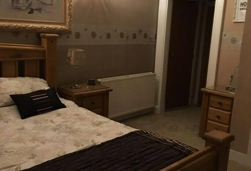 חדר סטנדרט, Macbeth Arms