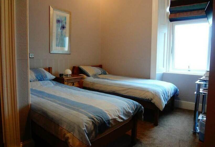 חדר סטנדרט, Macbeth Arms