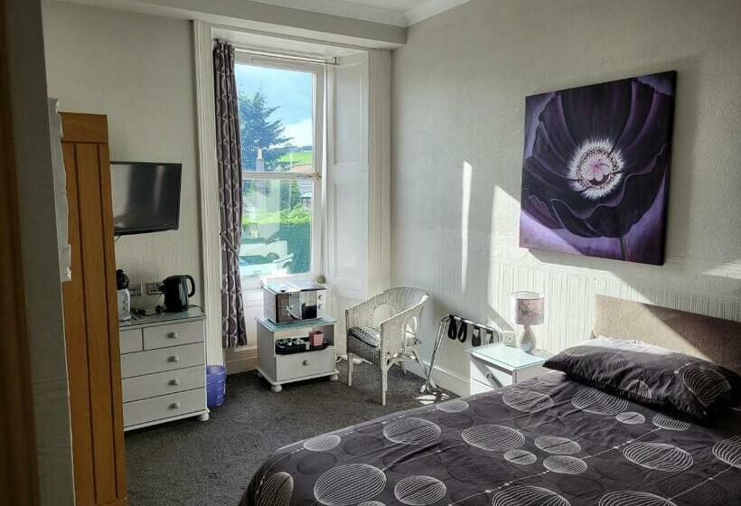 חדר סטנדרט, Macbeth Arms