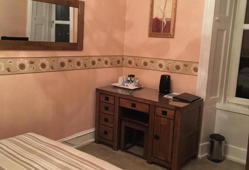 חדר סטנדרט, Macbeth Arms