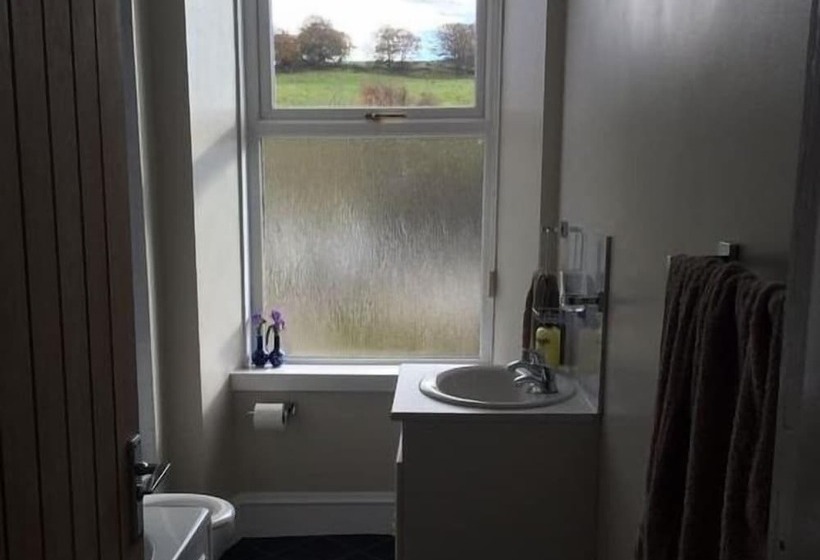 חדר סטנדרט, Macbeth Arms