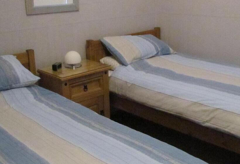 חדר סטנדרט, Macbeth Arms