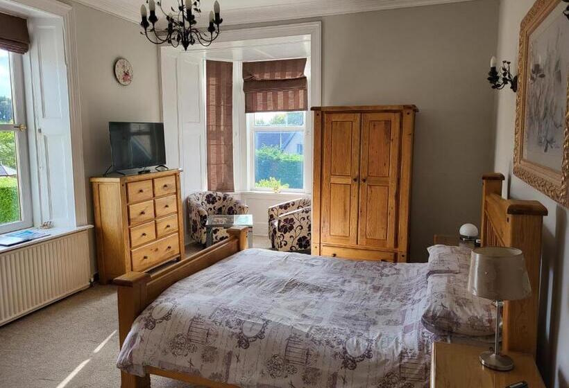 חדר סטנדרט, Macbeth Arms