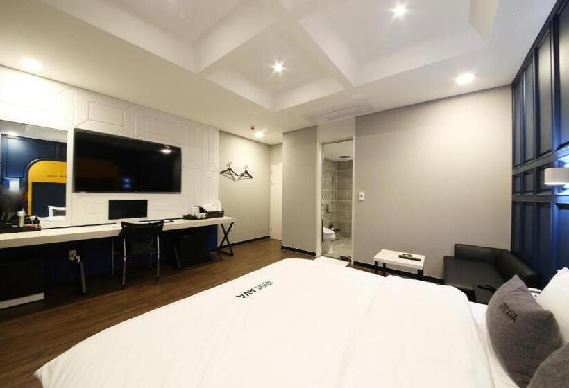 اتاق لوکس, Premium Ava