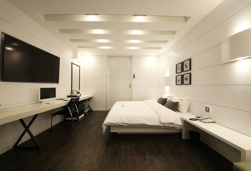 اتاق لوکس, Premium Ava