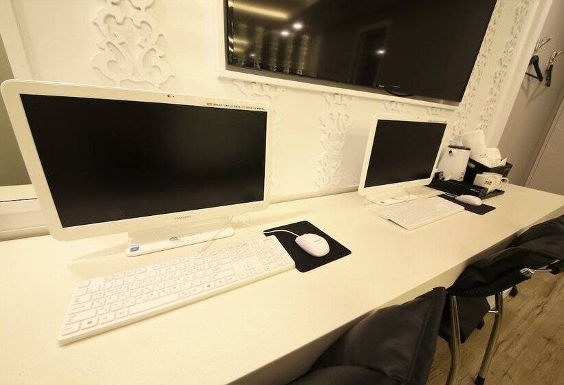 اتاق لوکس, Premium Ava