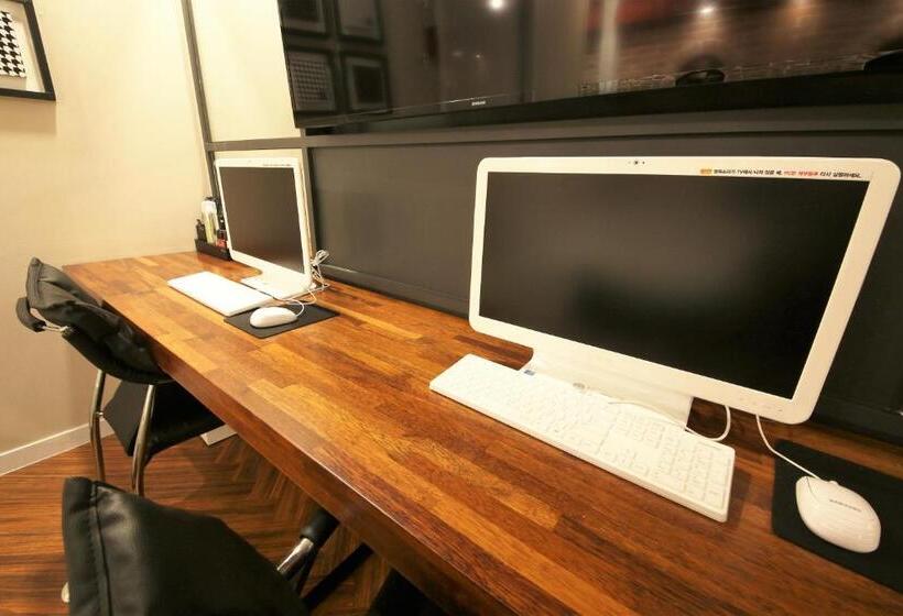 سوییت, Premium Ava