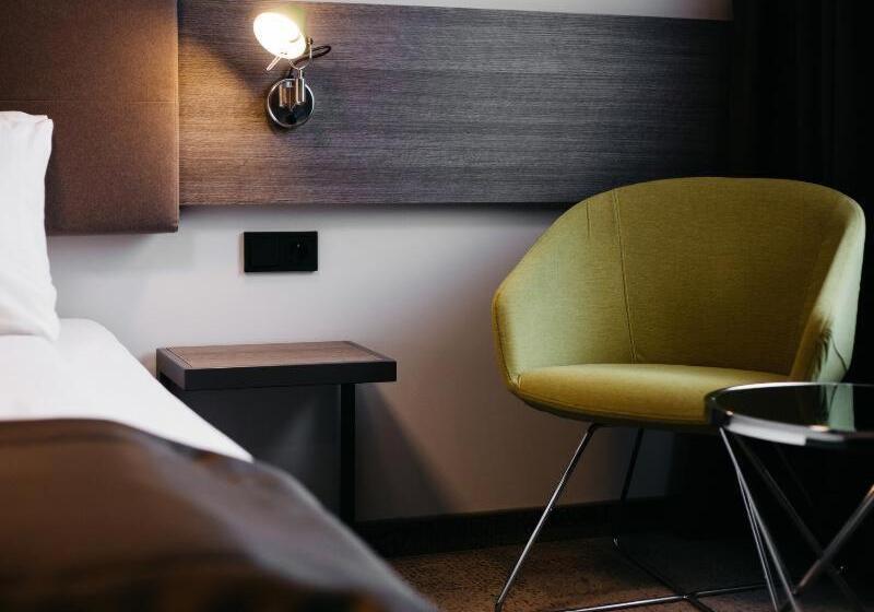 اتاق استاندارد, Q Hotel Plus Katowice