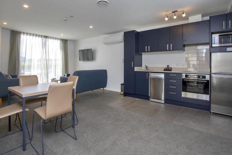 침실 2개 아파트, Ramada Suites By Wyndham Albany