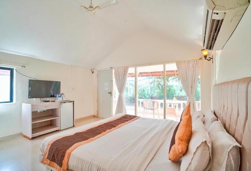 Хижина, Morjim Holiday Beach Resort