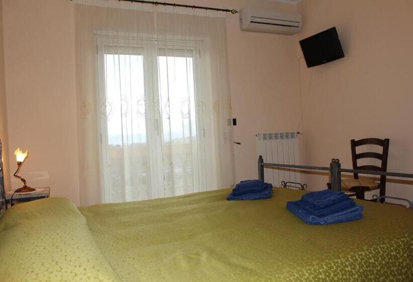 غرفة قياسية مزوَّدة بشُرفة, B&b Esperança