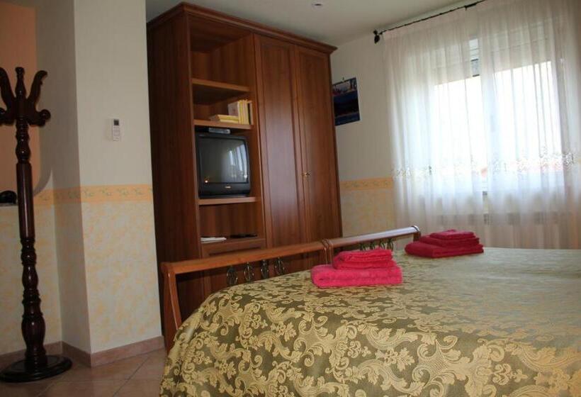 Номер Стандарт Трехместный, B&b Esperança