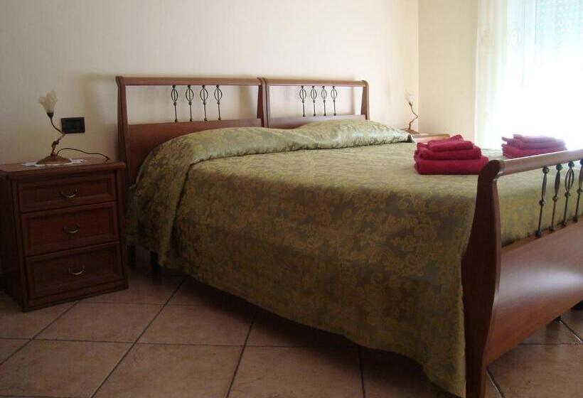 غرفة قياسية ثلاثية, B&b Esperança