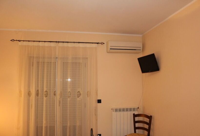 غرفة قياسية مزوَّدة بشُرفة, B&b Esperança