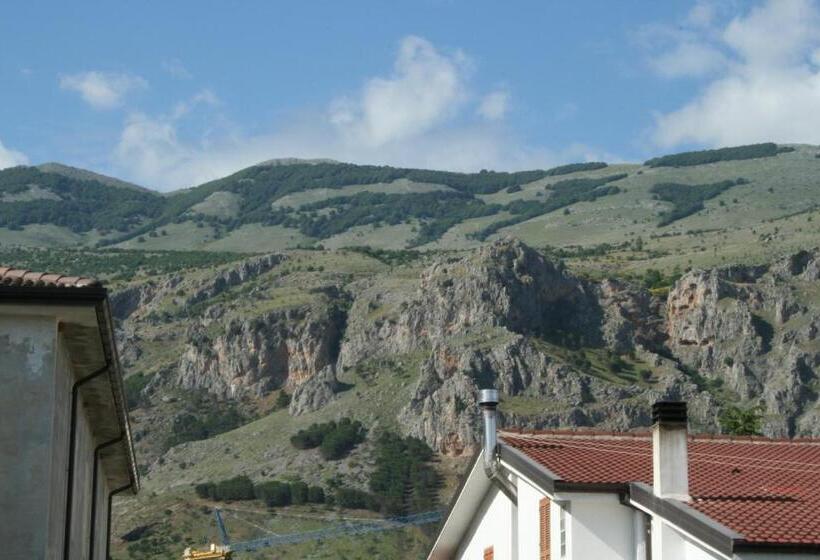 غرفة قياسية ثلاثية, B&b Esperança