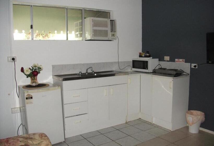 شقة غرفتين, Beerwah Glasshouse Motel