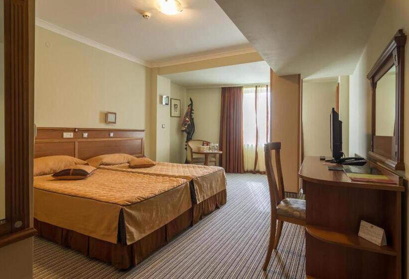 חדר סטנדרט, Diplomat Plaza Hotel & Resort