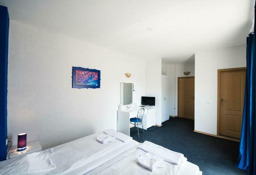 스탠다드 룸, Family Hotel Four Seasons Tsarevo