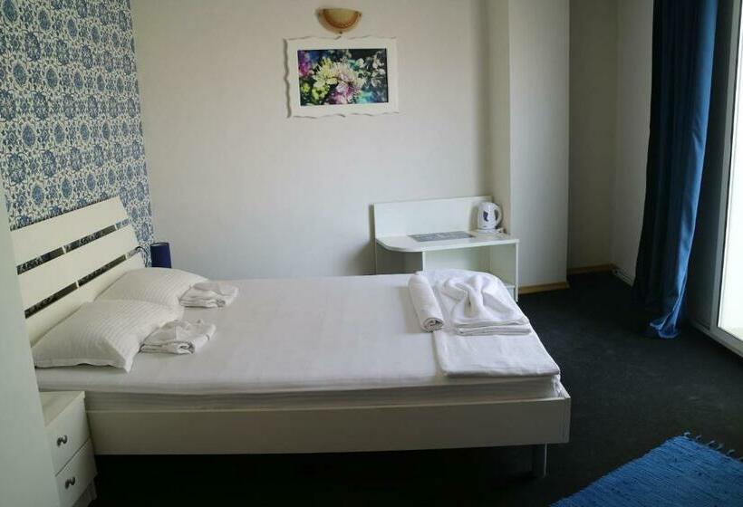 스탠다드 룸, Family Hotel Four Seasons Tsarevo