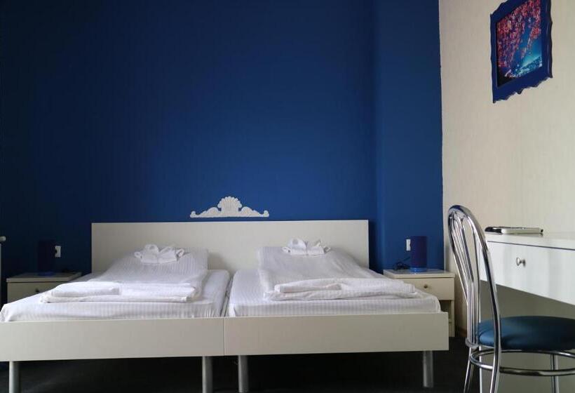 스탠다드 룸, Family Hotel Four Seasons Tsarevo