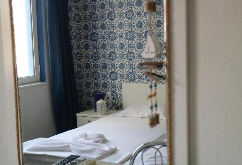 스탠다드 룸, Family Hotel Four Seasons Tsarevo