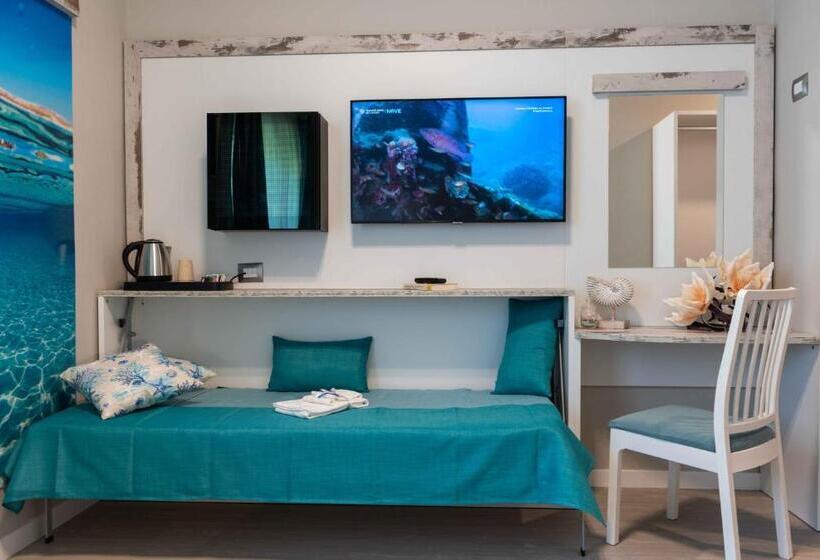 غرفة قياسية, Acquamarina
