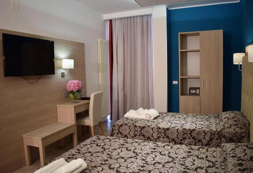 חדר סופריור לשלושה, Baffo Rosso