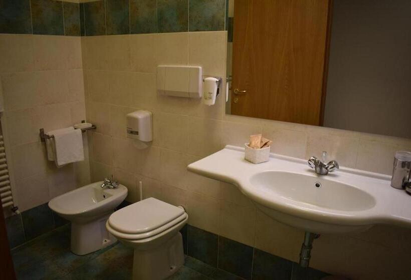 חדר סופריור, Baffo Rosso