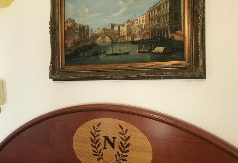 Junior Suite with Balcony, Napoleon