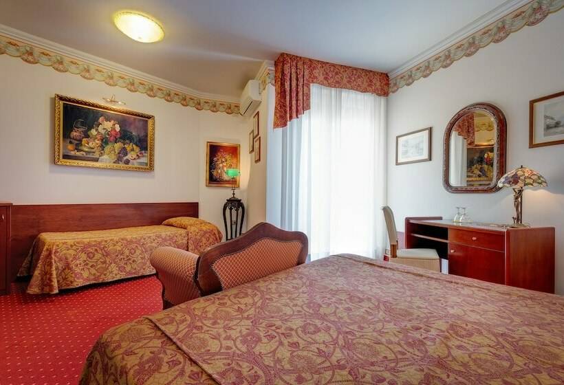 주니어 스위트 발코니, Napoleon