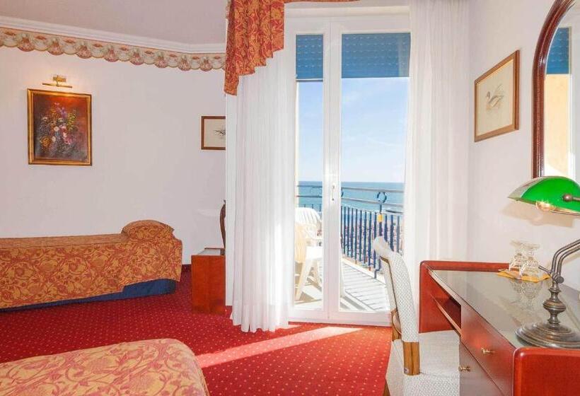 주니어 스위트 발코니, Napoleon