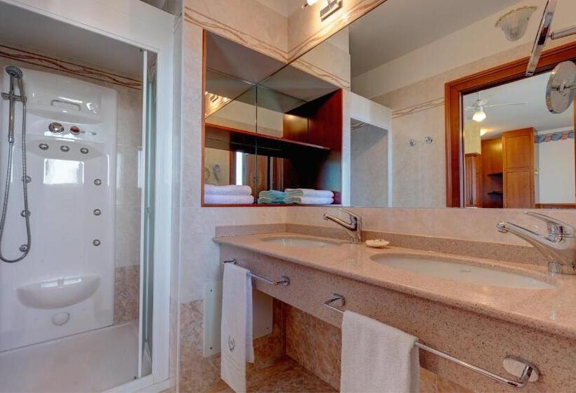 주니어 스위트 측면 바다 전망, Napoleon