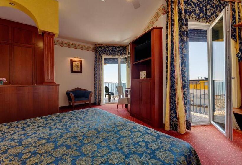 주니어 스위트 측면 바다 전망, Napoleon