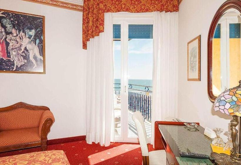 스탠다드 룸 측면 바다 전망, Napoleon