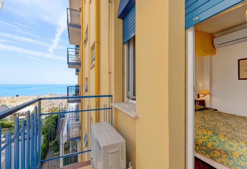 스탠다드 룸, Napoleon