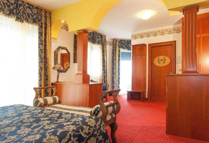 주니어 스위트 바다 전망, Napoleon